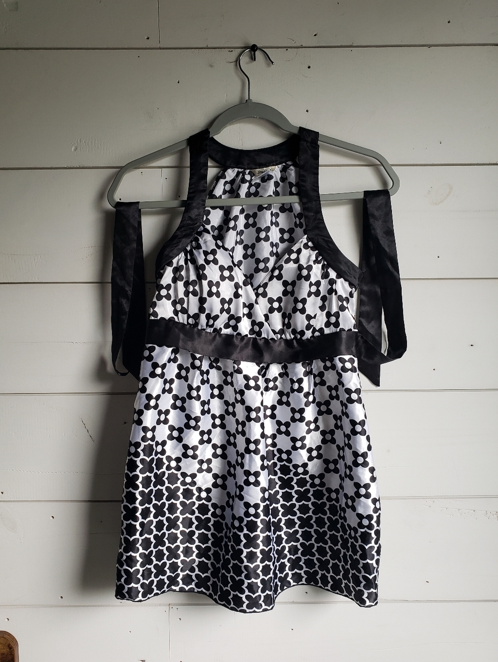 Black & White Tunic Top Size Small